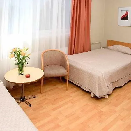 מלון Tatari 53 2*